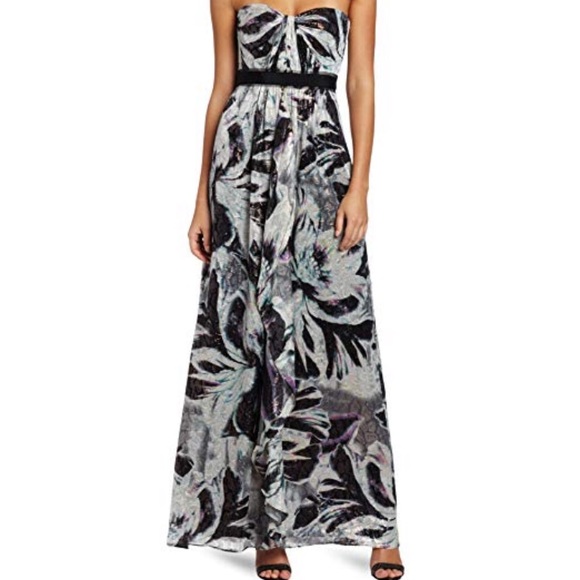 BCBGMaxAzria Dresses & Skirts - BCBGMAXAZRIA strapless , formal , dress 👗